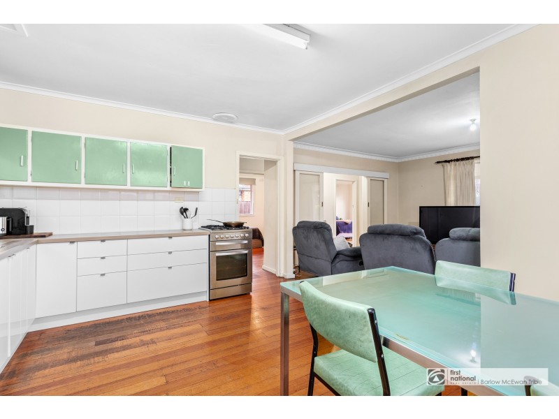 9 Linnet Street, Altona VIC 3018