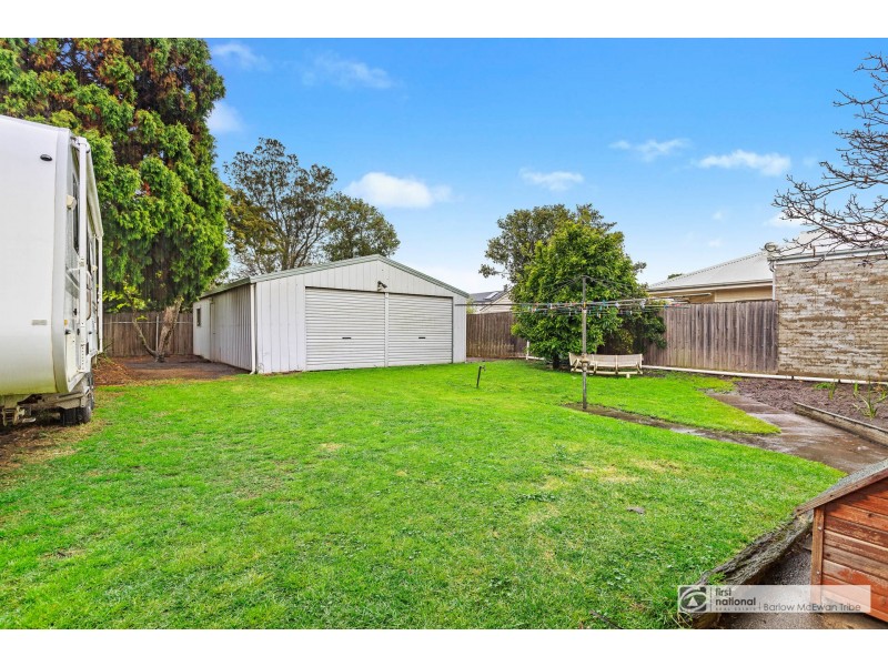 9 Linnet Street, Altona VIC 3018