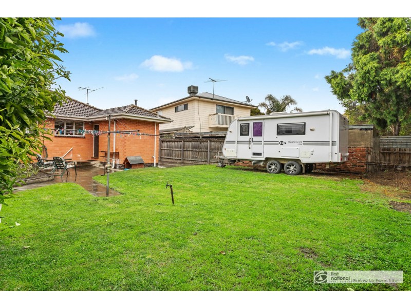 9 Linnet Street, Altona VIC 3018