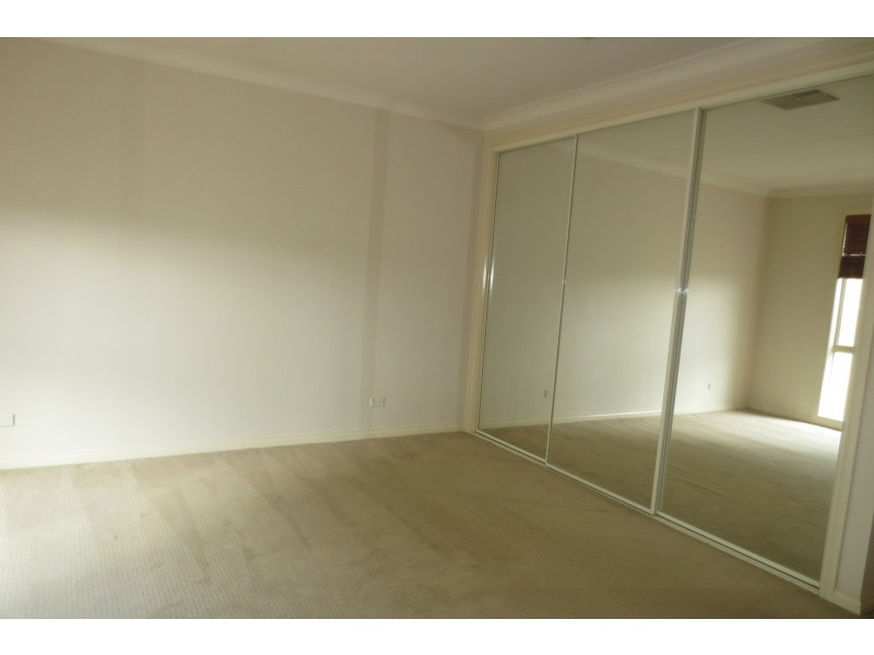 2/42 Blyth Street, Altona VIC 3018