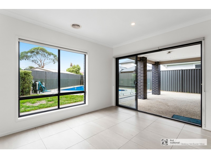 16 Seagull Avenue, Altona VIC 3018