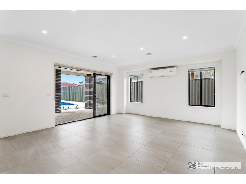 16 Seagull Avenue, Altona VIC 3018