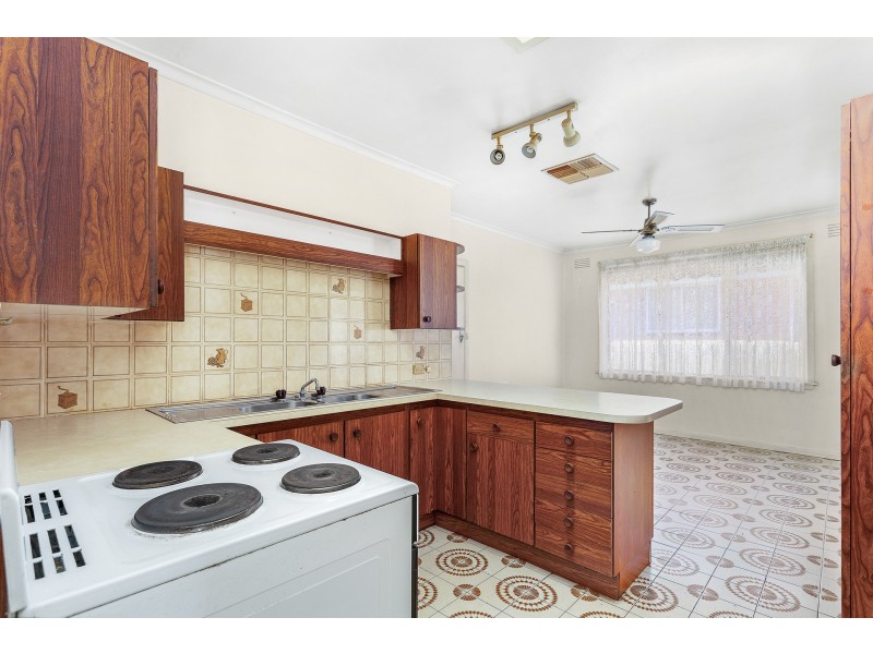 22 Noordenne Avenue, Seaholme VIC 3018