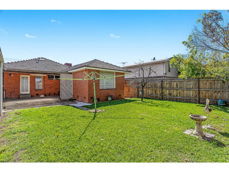 22 Noordenne Avenue, Seaholme VIC 3018