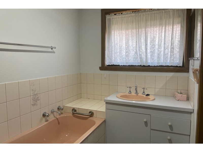 1/32 Maidstone Street, Altona VIC 3018