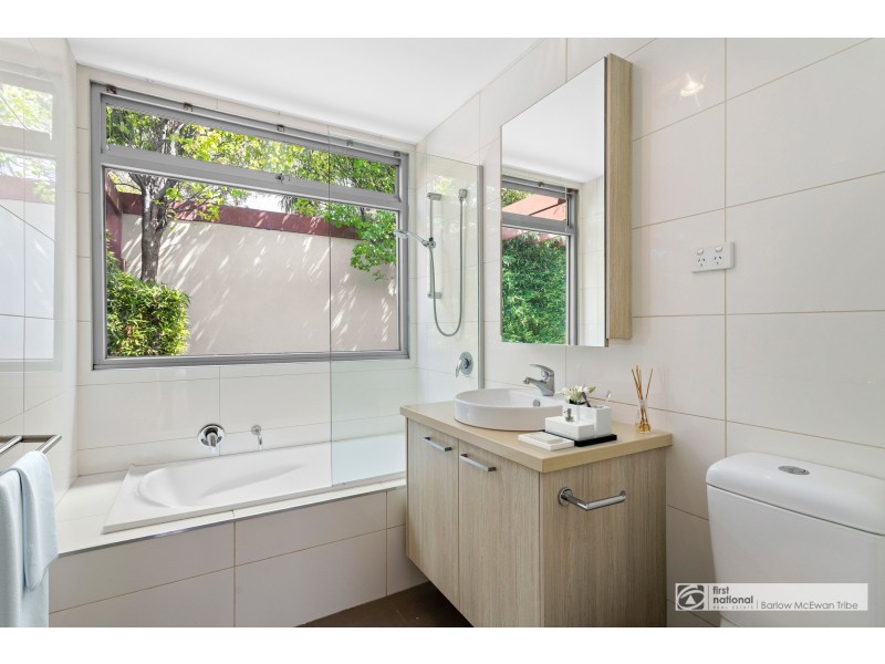 4/239 Esplanade, Altona VIC 3018