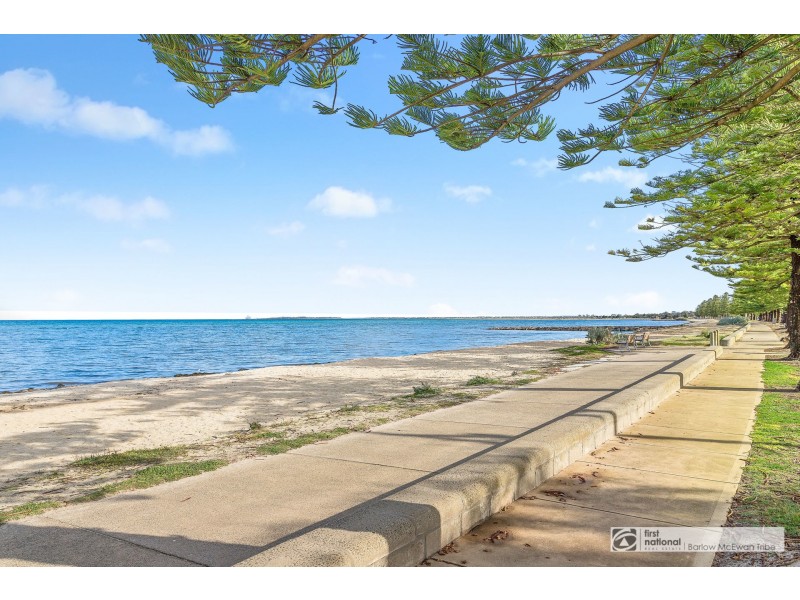 4/239 Esplanade, Altona VIC 3018