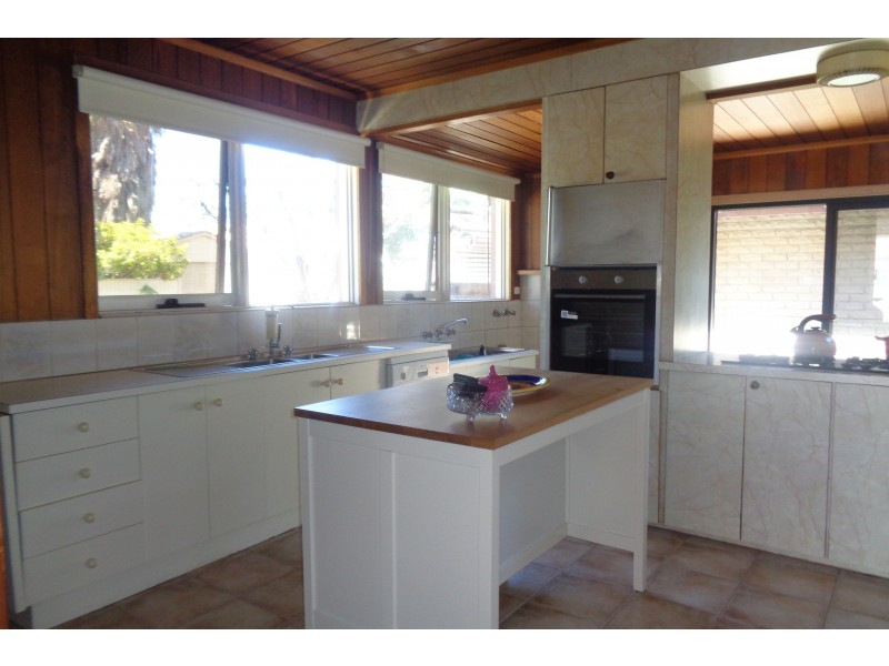 240 Civic Parade, Altona VIC 3018