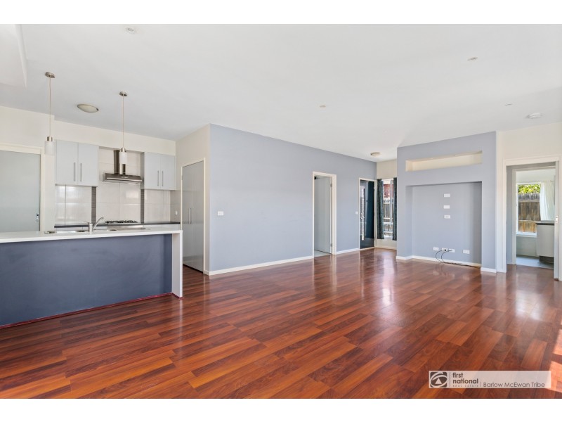 2/21 Spicer Boulevard, Altona Meadows VIC 3028