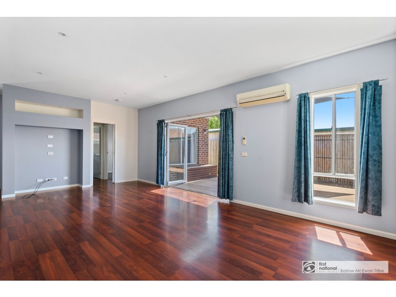 2/21 Spicer Boulevard, Altona Meadows VIC 3028