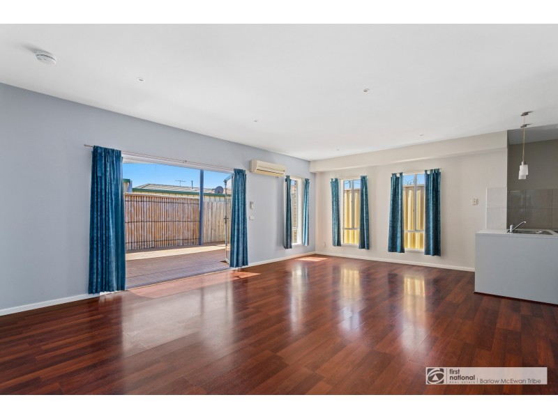 2/21 Spicer Boulevard, Altona Meadows VIC 3028