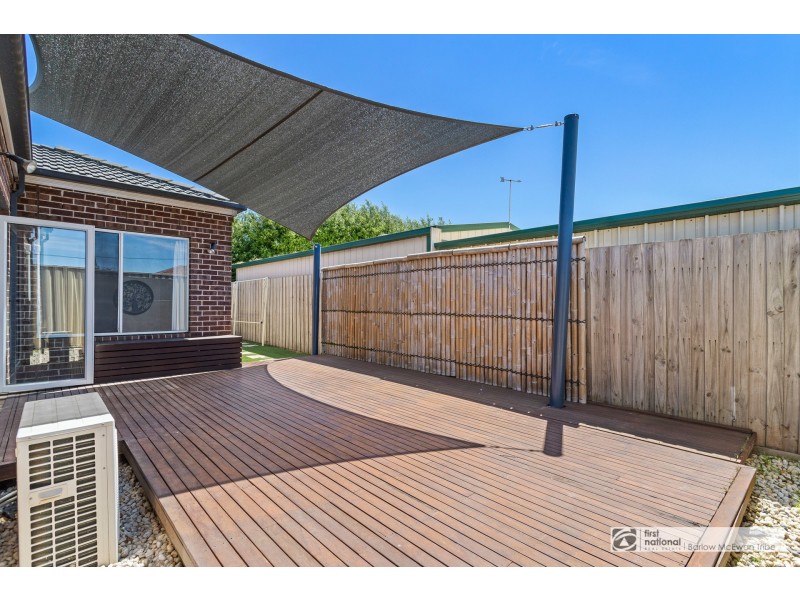 2/21 Spicer Boulevard, Altona Meadows VIC 3028