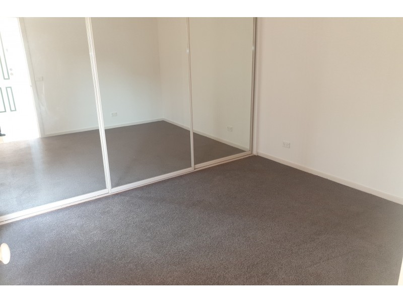 2/59 Davies Street, Altona VIC 3018