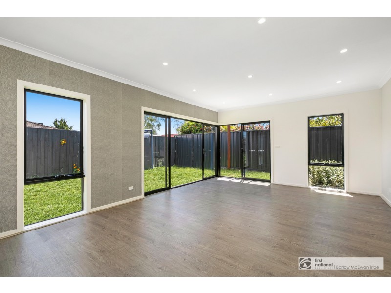 2/12 Brennan Court, Altona Meadows VIC 3028