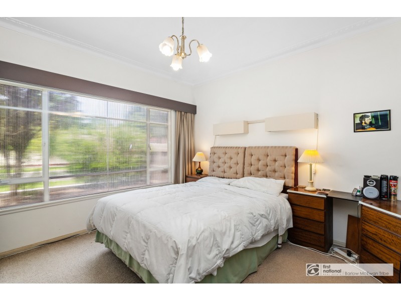 11 Delmont Avenue, Altona VIC 3018