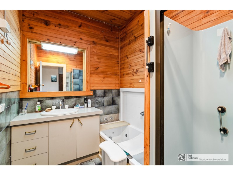 11 Delmont Avenue, Altona VIC 3018