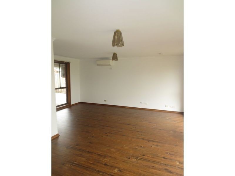 3 Kensington Crescent, Altona Meadows VIC 3028