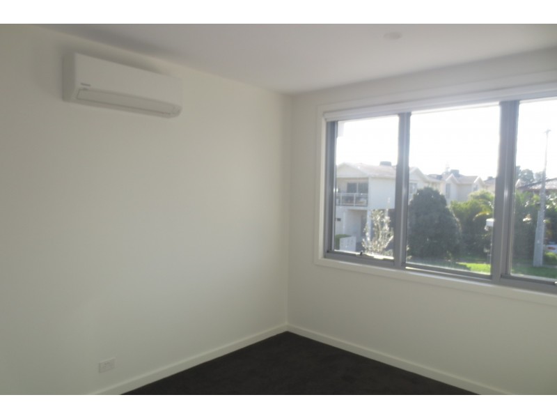 1/182 Queen Street, Altona VIC 3018