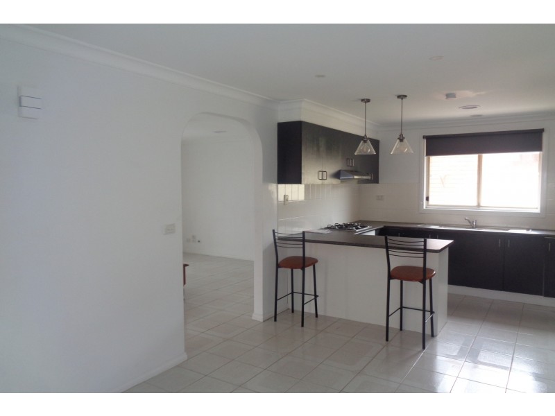 1/18 Balaclava Avenue, Altona Meadows VIC 3028