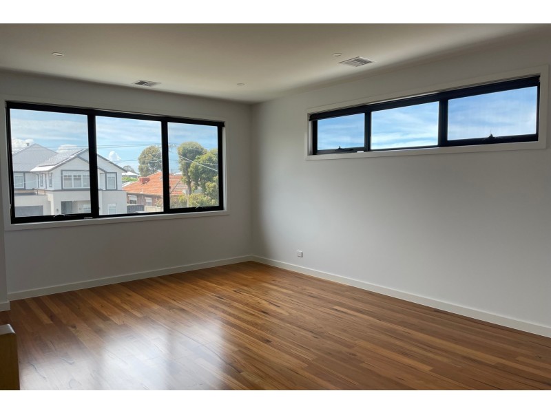 1/49 Bent Street, Altona VIC 3018