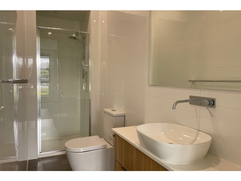 1/49 Bent Street, Altona VIC 3018