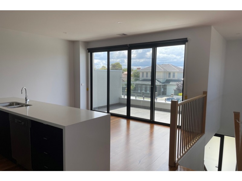 1/49 Bent Street, Altona VIC 3018