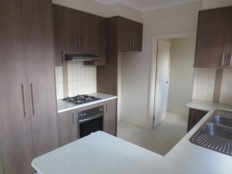 2/9-10 Birkett Court, Altona Meadows VIC 3028