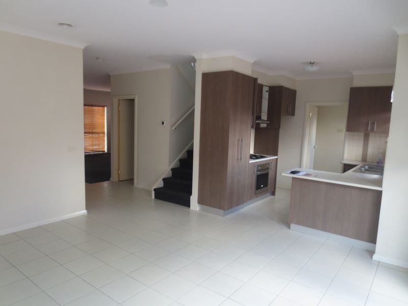 2/9-10 Birkett Court, Altona Meadows VIC 3028