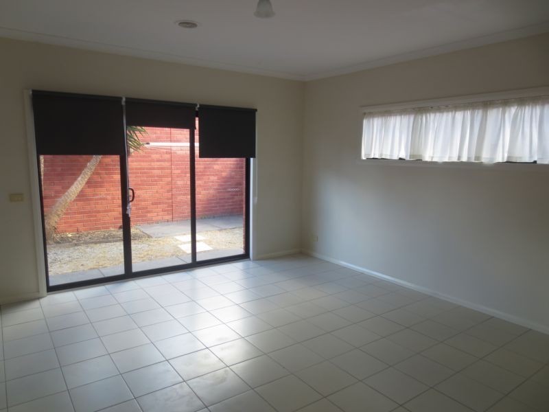 2/9-10 Birkett Court, Altona Meadows VIC 3028