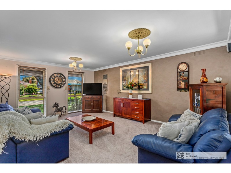 2 Moore Court, Seaholme VIC 3018