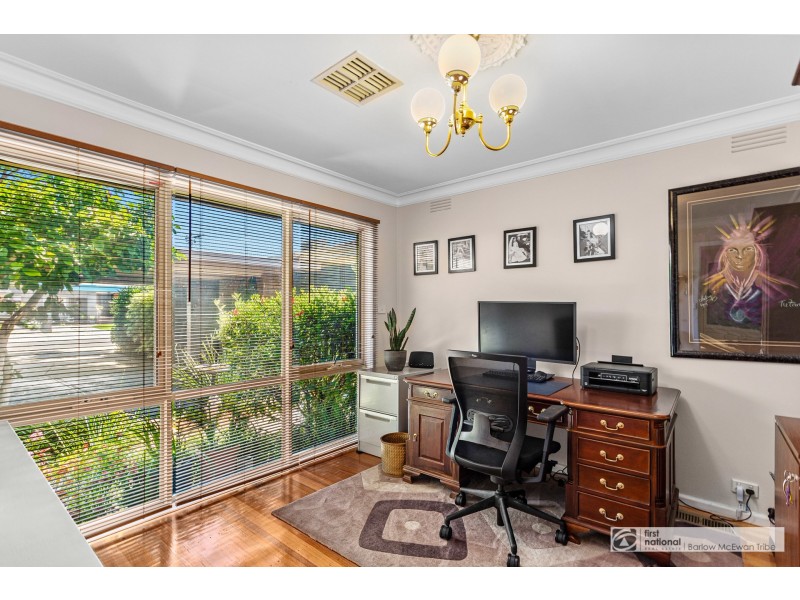 2 Moore Court, Seaholme VIC 3018