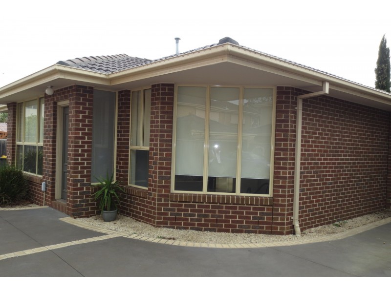 4/32 Civic Parade, Altona VIC 3018