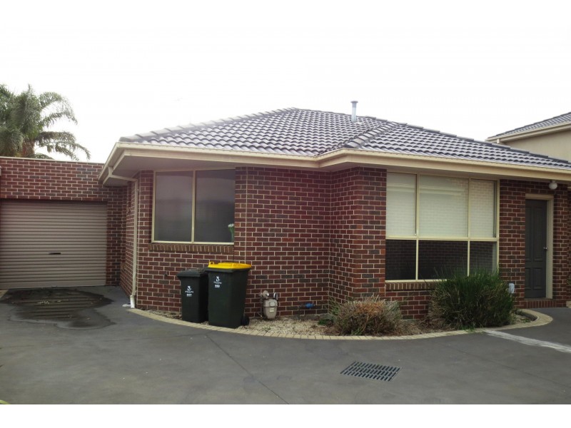 4/32 Civic Parade, Altona VIC 3018