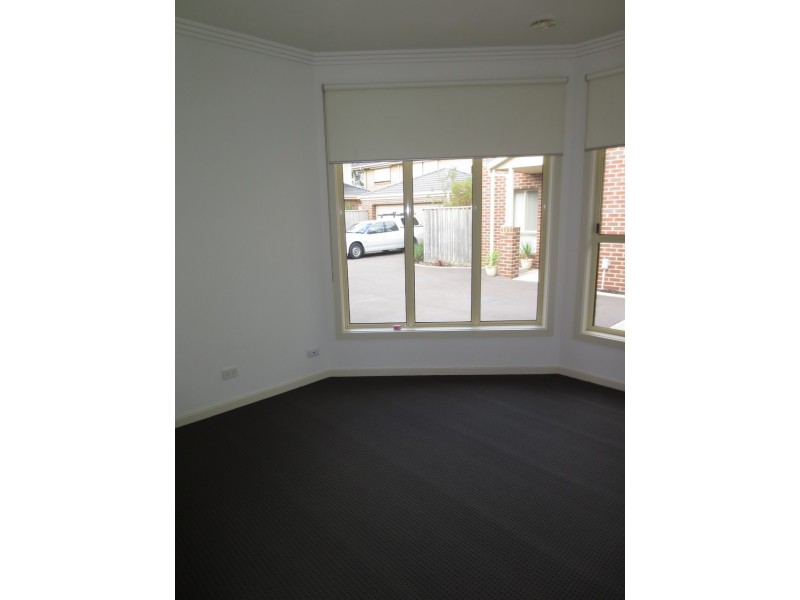 4/32 Civic Parade, Altona VIC 3018