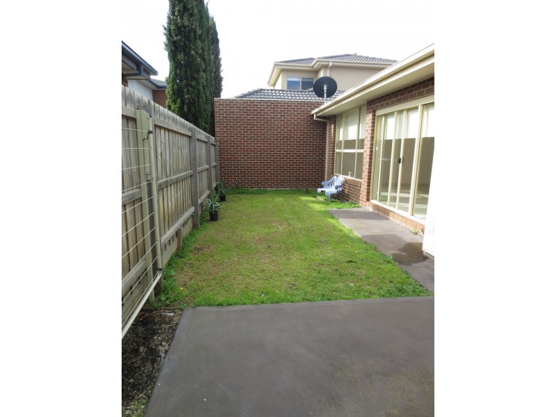 4/32 Civic Parade, Altona VIC 3018