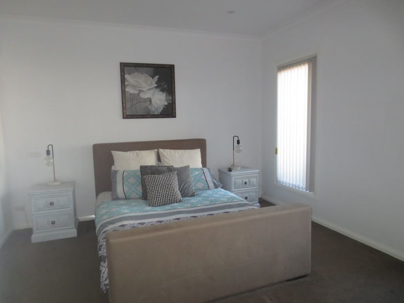 1/7 Fourth Avenue, Altona North VIC 3025