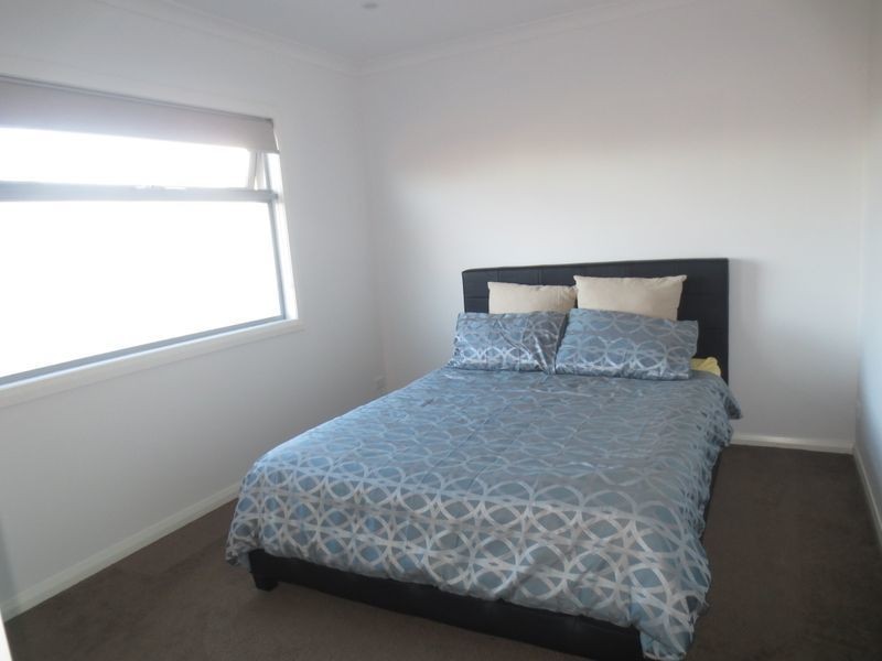 1/7 Fourth Avenue, Altona North VIC 3025