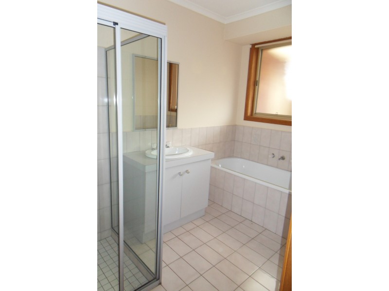 1/7 O’shannessy Court, Altona Meadows VIC 3028