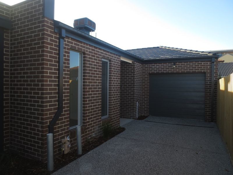 3/2A Romawi Street, Altona VIC 3018