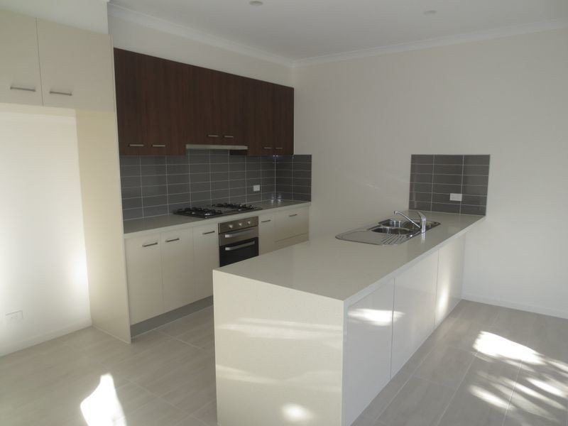 3/2A Romawi Street, Altona VIC 3018