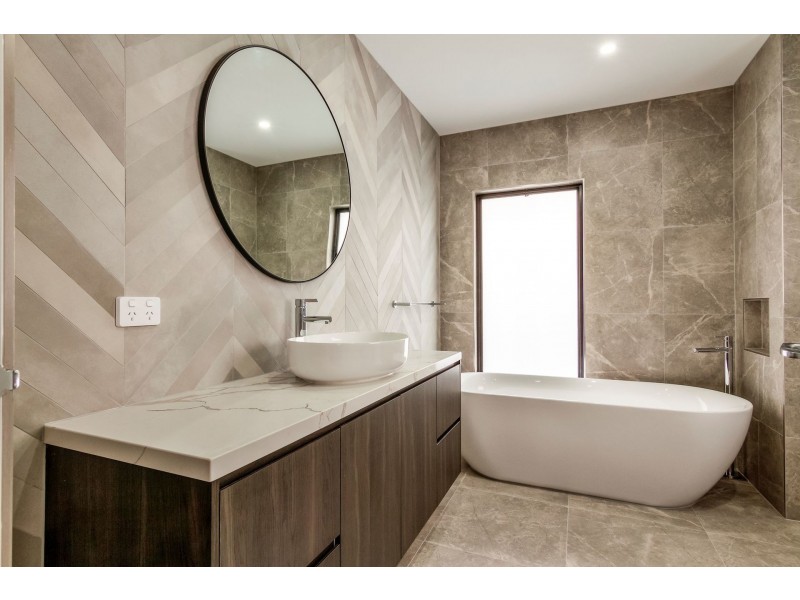 1/60 Eames Avenue, Brooklyn VIC 3012