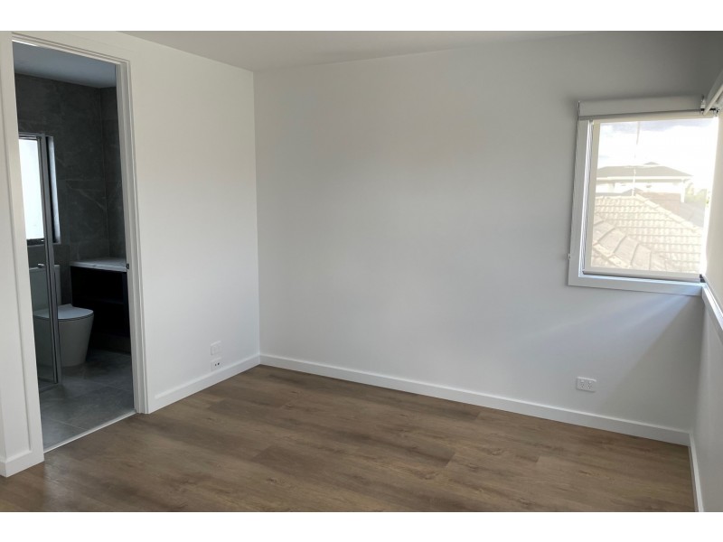 1/60 Eames Avenue, Brooklyn VIC 3012