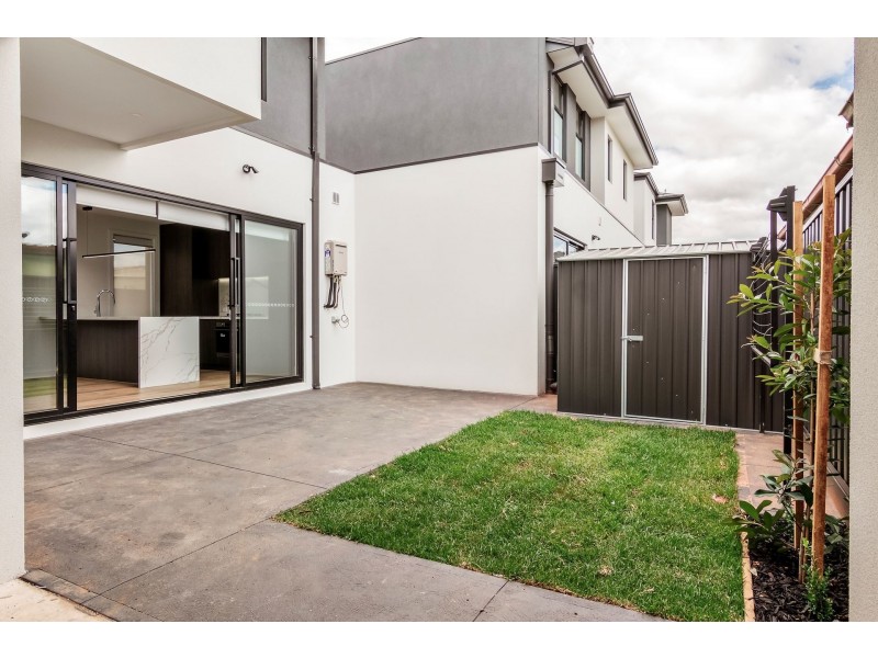 1/60 Eames Avenue, Brooklyn VIC 3012
