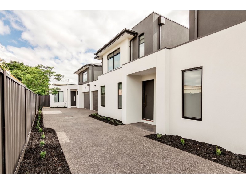 2/60 Eames Avenue, Brooklyn VIC 3012