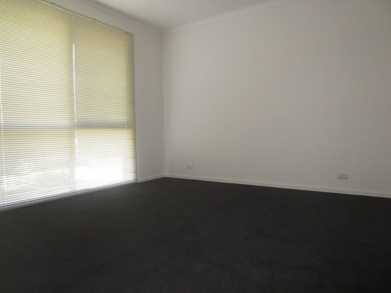 2/114 Blyth Street, Altona VIC 3018