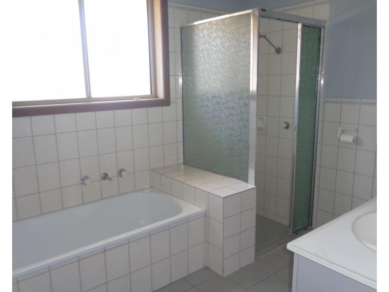 2/11 Langhorne Street, Altona Meadows VIC 3028