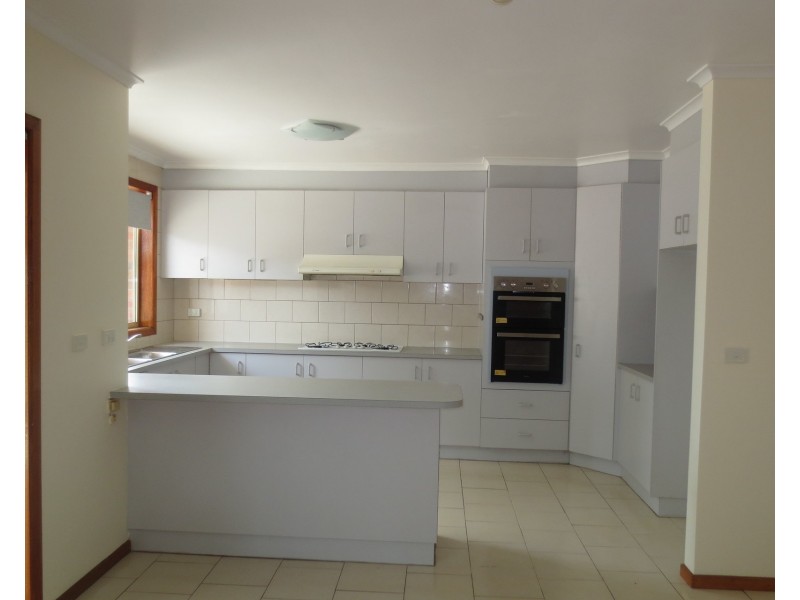 3/11 Cambridge Street, Altona VIC 3018