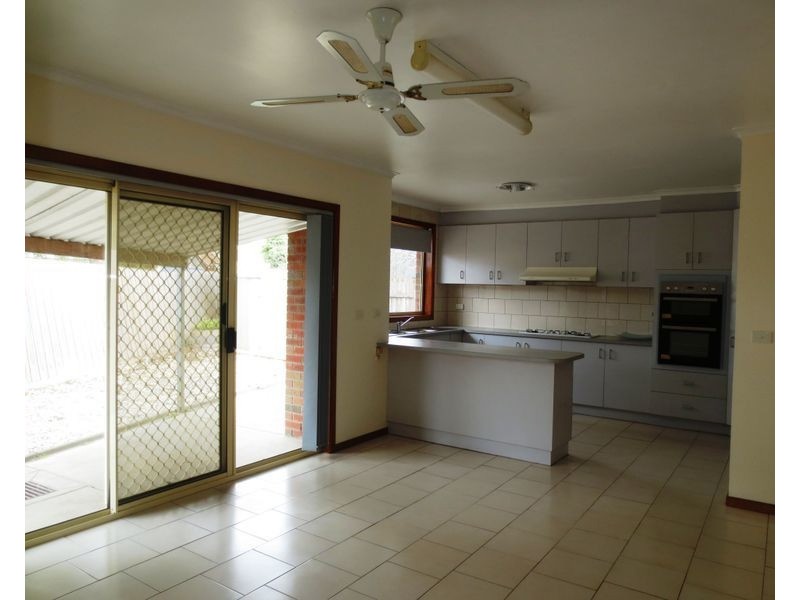 3/11 Cambridge Street, Altona VIC 3018