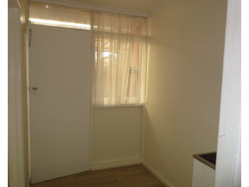 2/44 Sargood Street, Altona VIC 3018