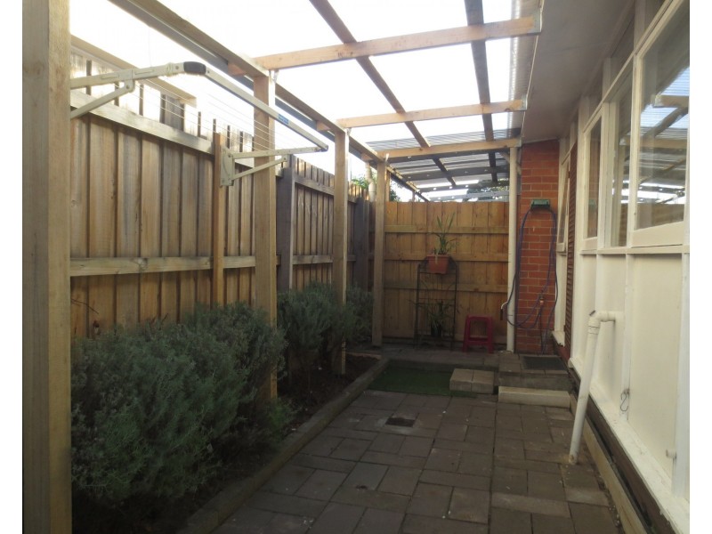 2/44 Sargood Street, Altona VIC 3018